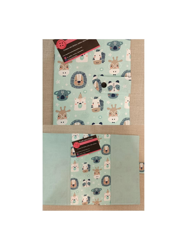 Protège carnet de santé bleu tête animaux 