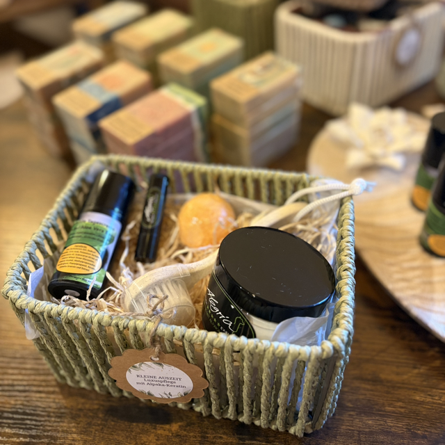 Geschenkkorb "Luxuspflege mit Alpakakeratin"