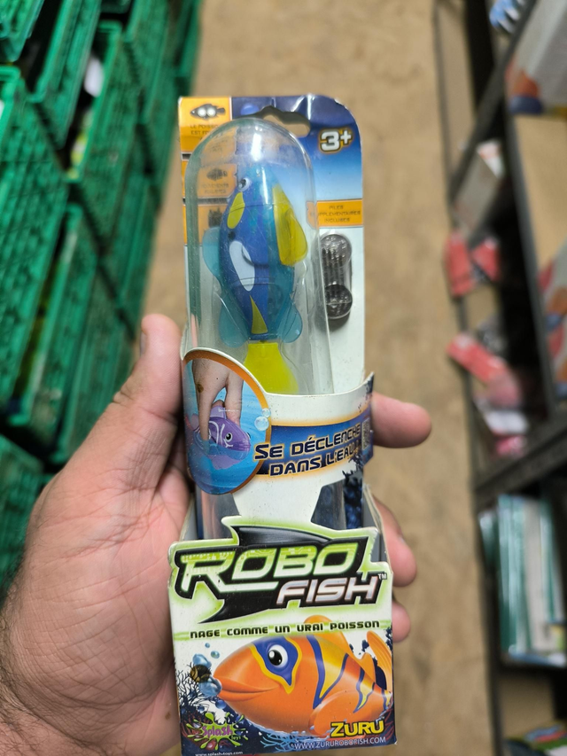 ROBOT FISH ZURU