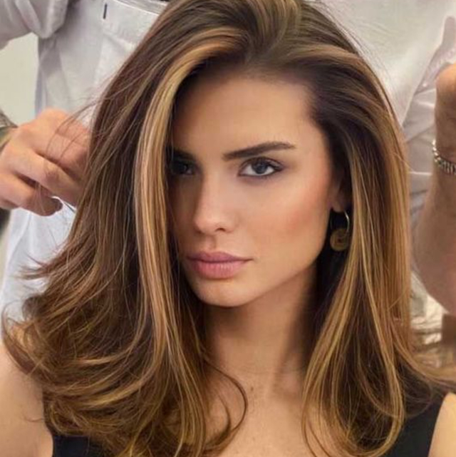 Coupe brushing cheveux mi-long