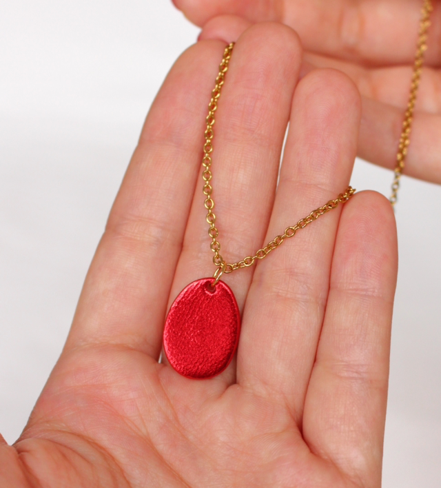 Pendentif Cleo • couleurs métallisées