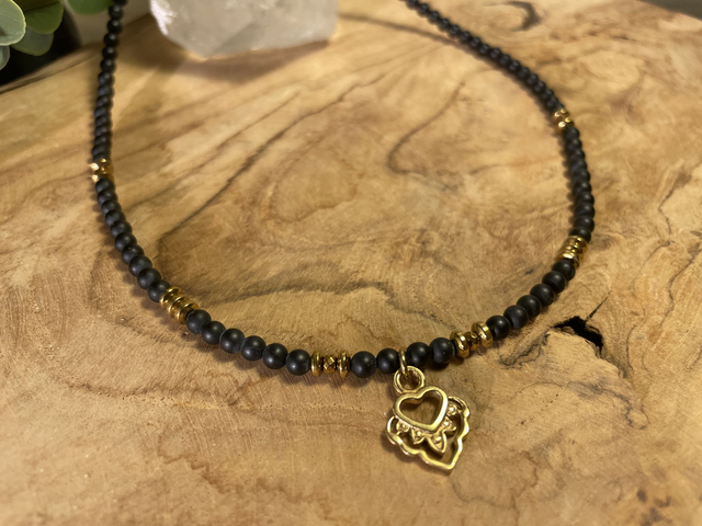 Collier ras de cou ONYX NOIRE MATE - Coeur ex voto