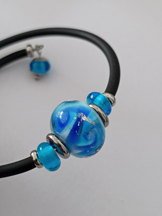 Bracelet en verre bleu