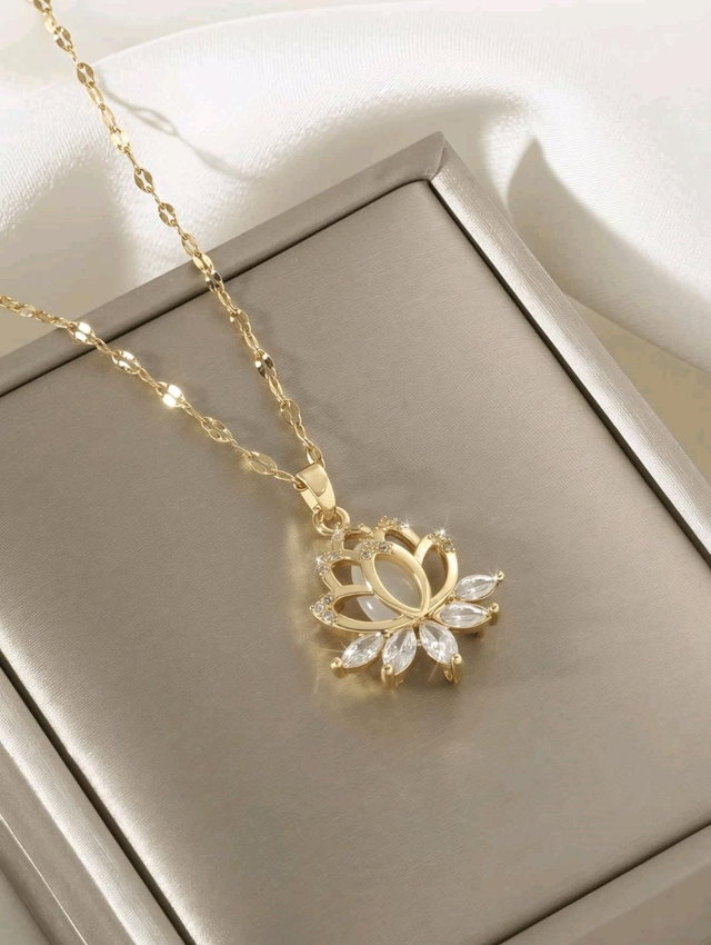 Collier motif fleur de lotus - acier inoxydable 