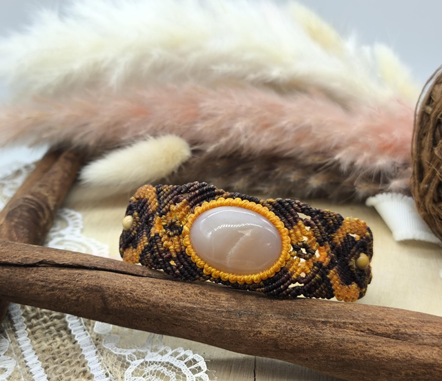 Bracelet tissage multicolore marron/orange avec pierre de lune adulaire pêche 