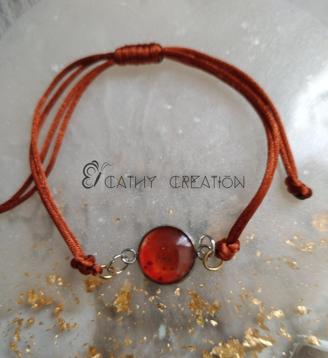 Bracelet réglable coeur résine 