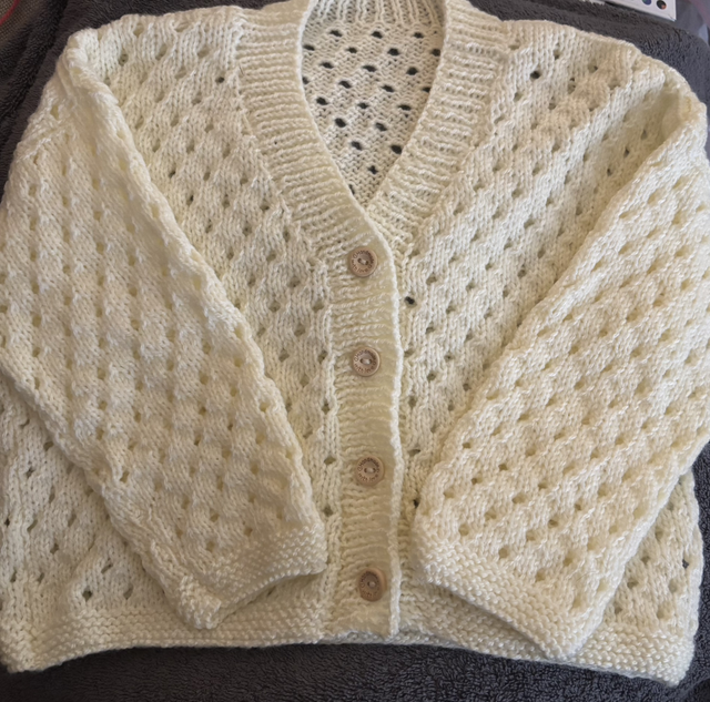 Cream cardigan 3years 