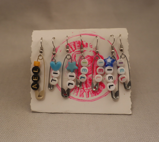 Boucle d'Oreilles pronoms il/iel/ael