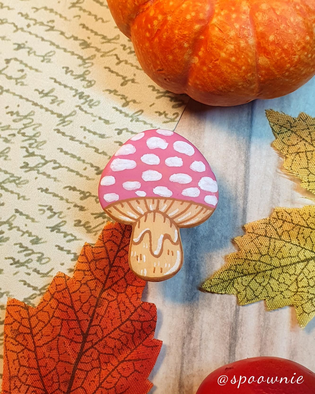 Pins Champignon rose