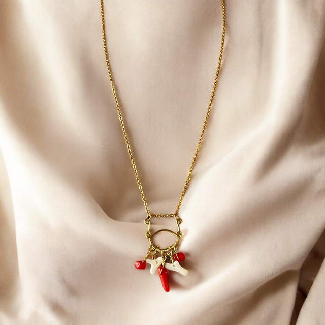 Collier Princesse avec pendentif breloques en Bambou de Mer