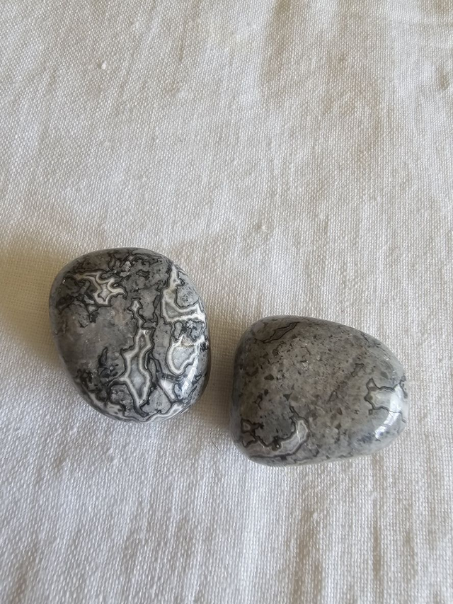 pierre roulé jaspe stone map 