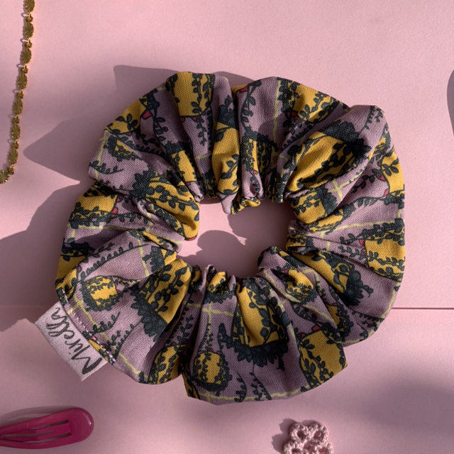 String of Pearls Scrunchie 