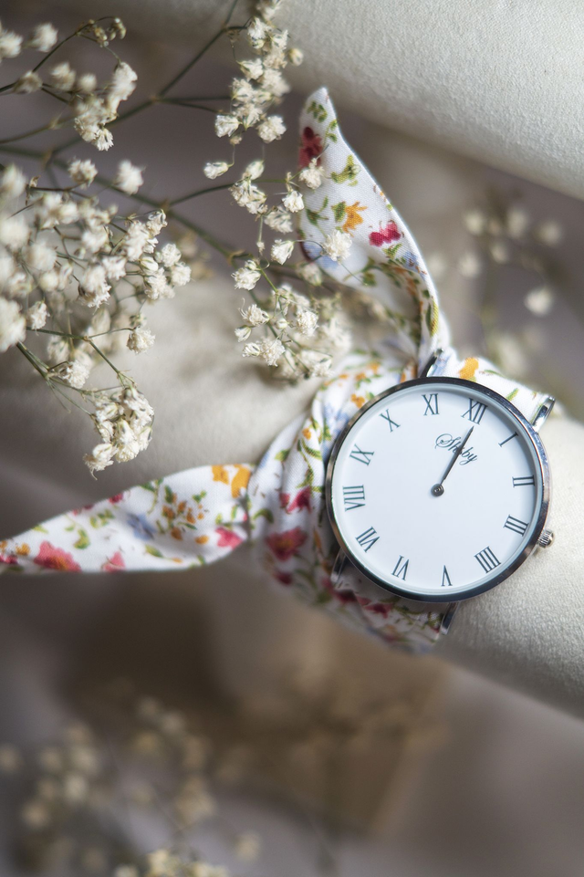 Montre - bracelet tissu blanc liberty