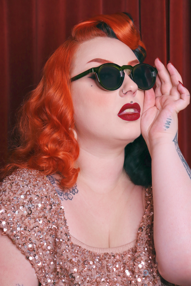 Sunglasses • la Buddy Holly