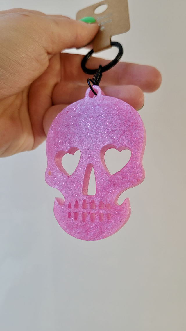 Light Pink Glitter Shimmer Skull with Heart Eyes, Black Keychain Keyring