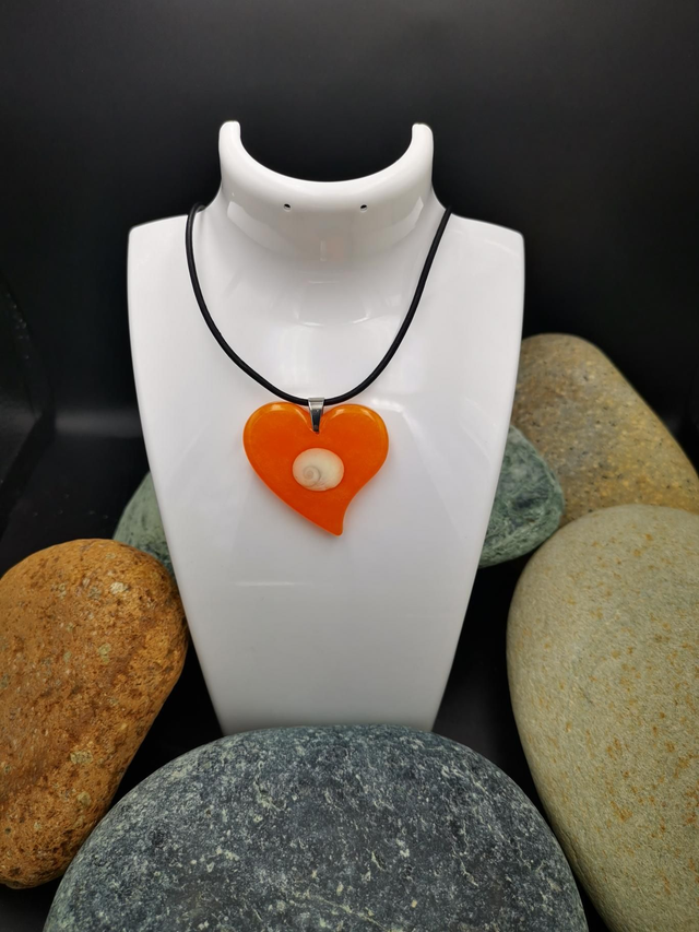 PEN-010 Pendentif gros cœur orange