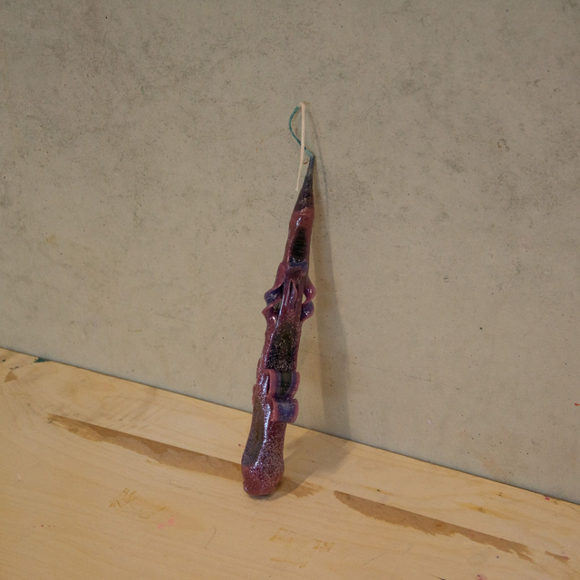 Vilde Tuv Candle (Purple/Violet/Pink)