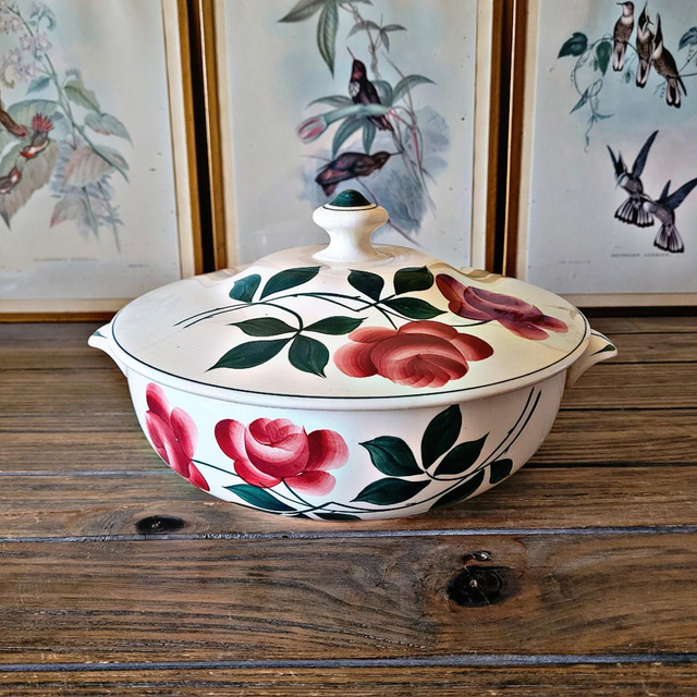 Soupière Choisy Le Roi HBC modèle Vernon motif de roses 
