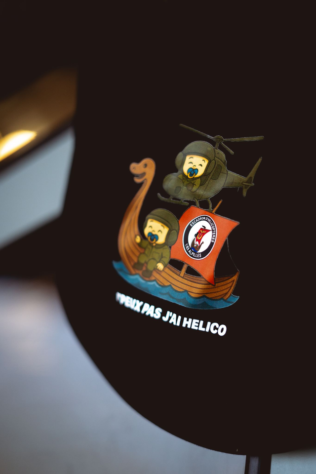 Bavoir "J'peux pas j'ai hélico"