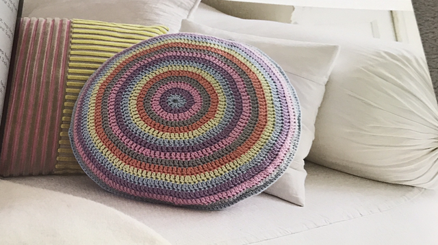 Round Stripy Cushion Cover - Crochet Pattern - CRD04