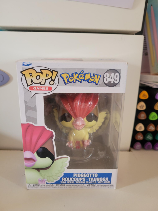 Pop neuf et emballer pidgeotto