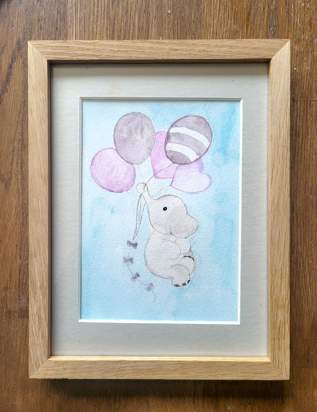 Éléphant dans le ciel et ses ballons 