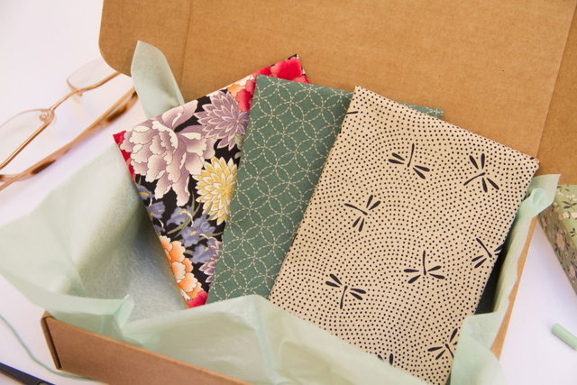 PACK de telas de flores japonesas, libélulas en beige, verde claro sashiko