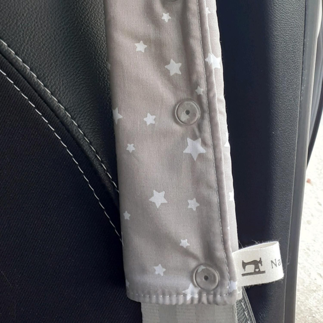 Protège ceinture sécurité étoile gris