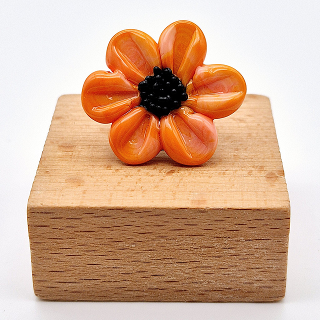 Pin's Marguerite orange 2