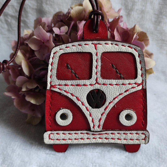 Van en cuir à suspendre 