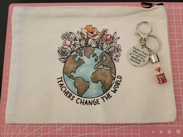 duo Accroche-clés argenté  Maîtresse formidable Fantaisiesland &amp; pochette teacher offerte