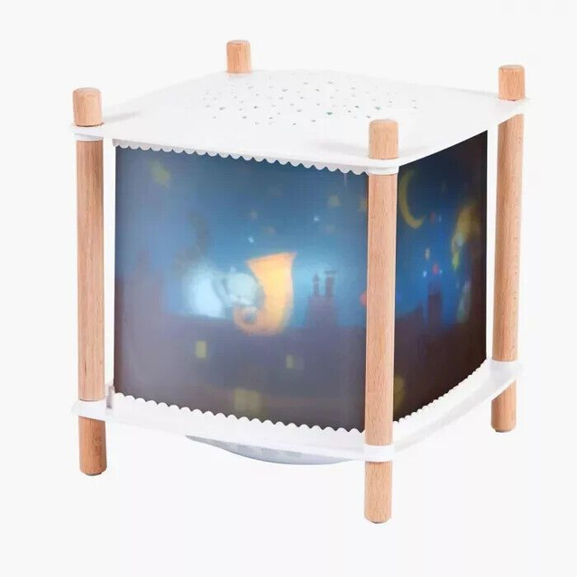 Lanterne magique connectée pour bébé Moulin Roty Les Moustaches