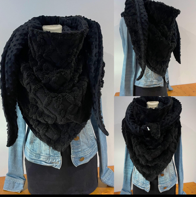 Maxi chèche, châle , écharpe « Happy Elisa Black» doublée en polaire noire