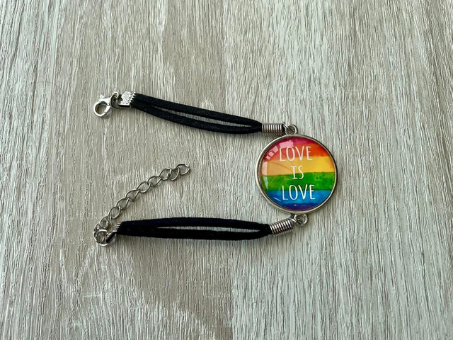 Glass Love is love adjustable bracelet 