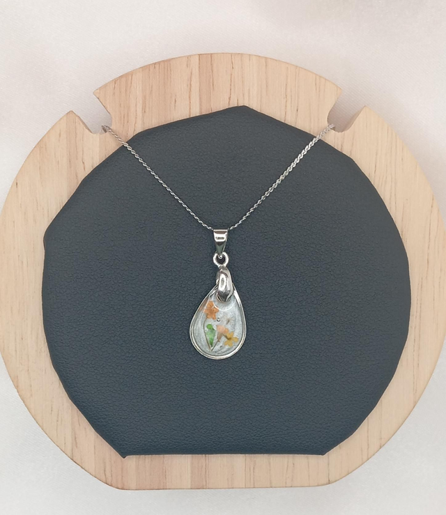 Pendentif fleurs séchées
