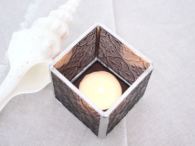 💡Mini Lampe nomade vieux rose en vitrail et bois