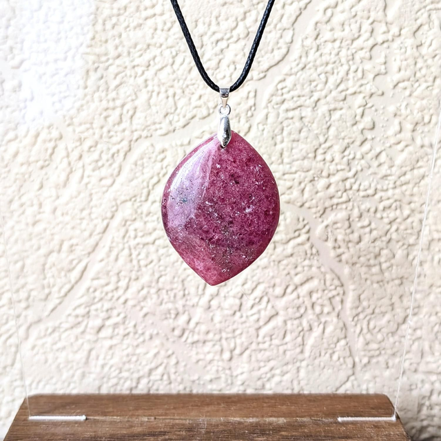 Pendentif "Séléné" Rhodonite AA