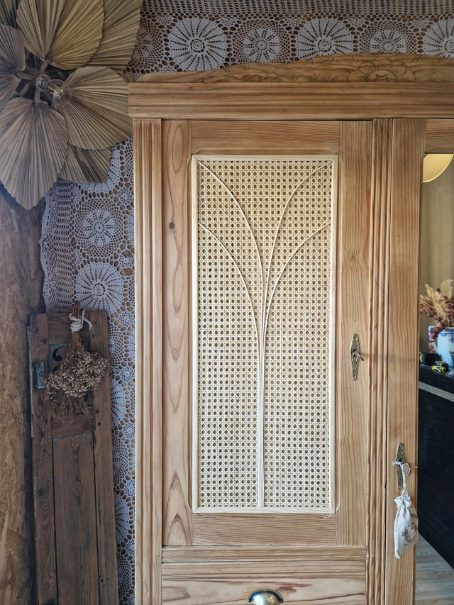 Armoire parisienne 
