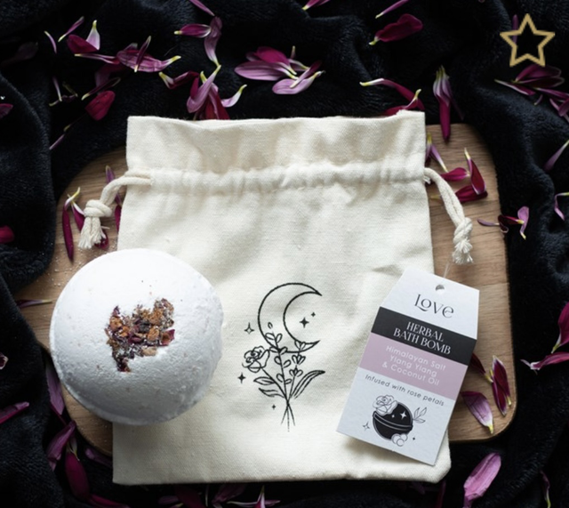 Love Ylang Ylang Bath bomb 