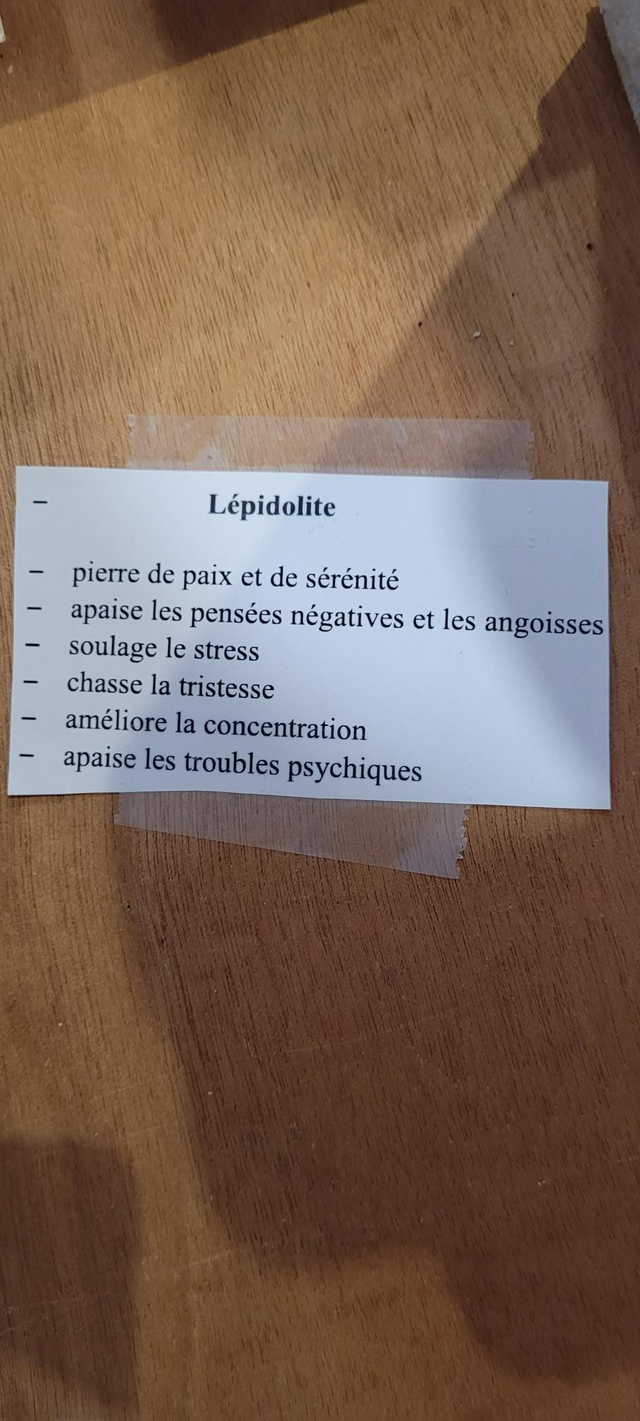 Lepidolite pierre brute