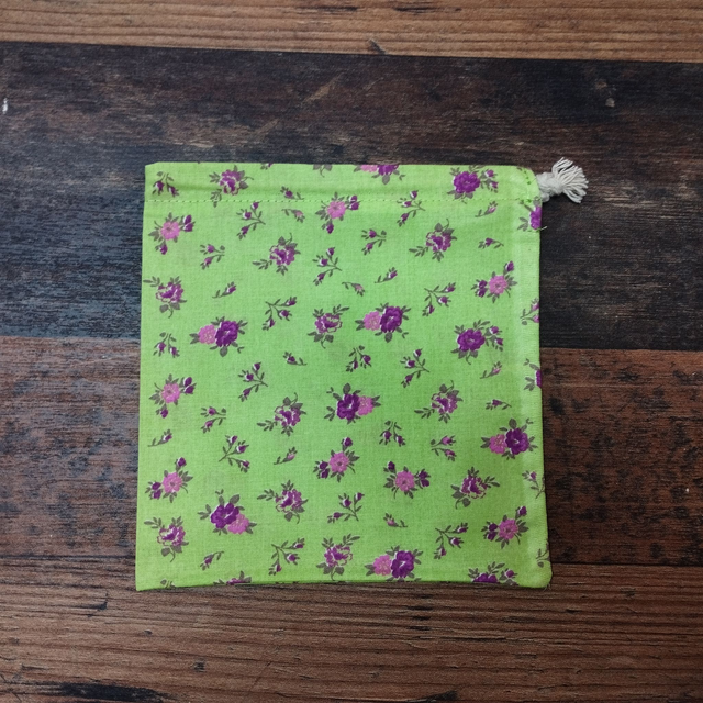 Vert pomme fleur mauve et rose - Hauteur 16 cm x Largueur 15,5 cm