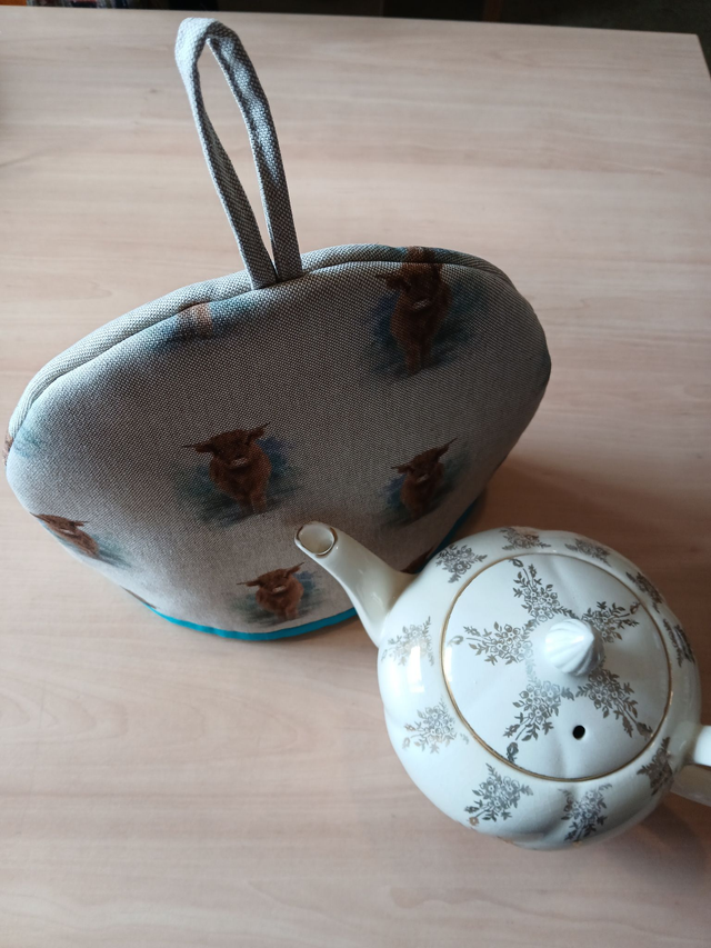 Tea Cosy Highland Cow Cotton Linen Fabric 4-6 Cup