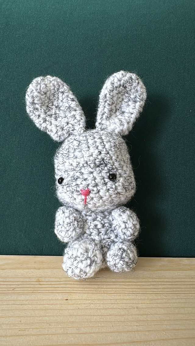 Small Woven Rabbit - Design 19