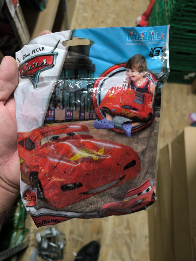 CARS GONFLABLE 41 CM