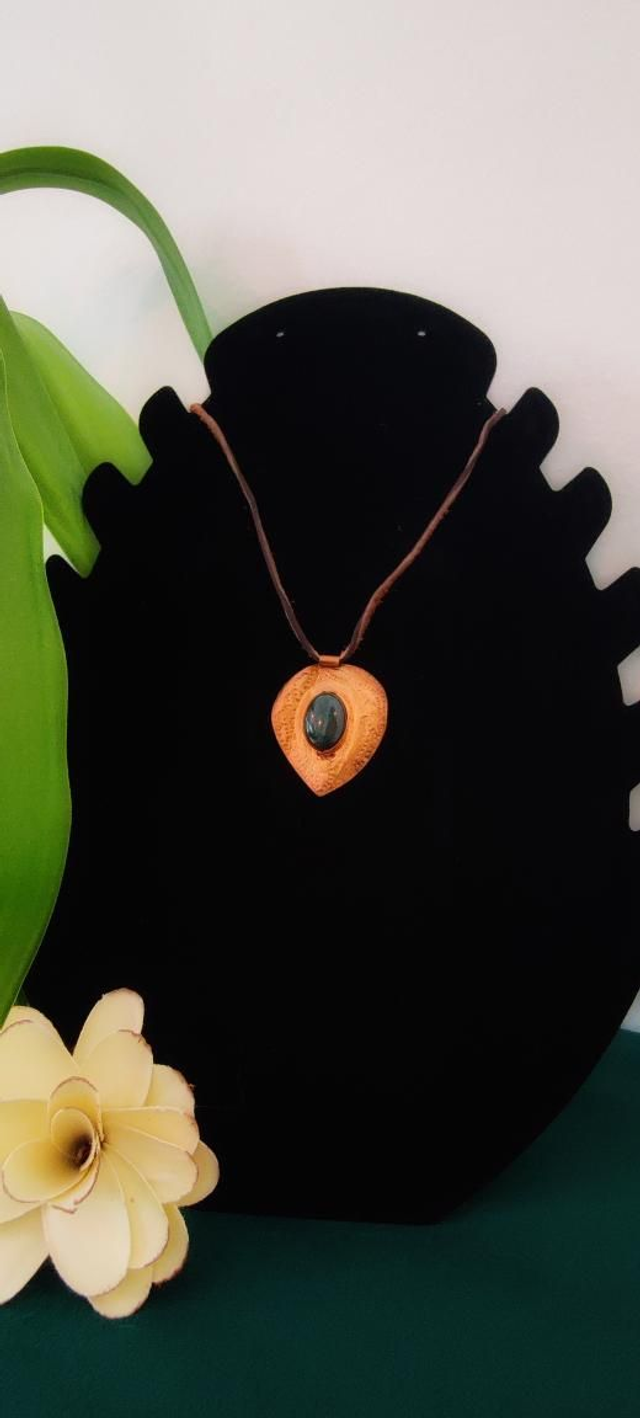 #86 riipus Akaattilehti