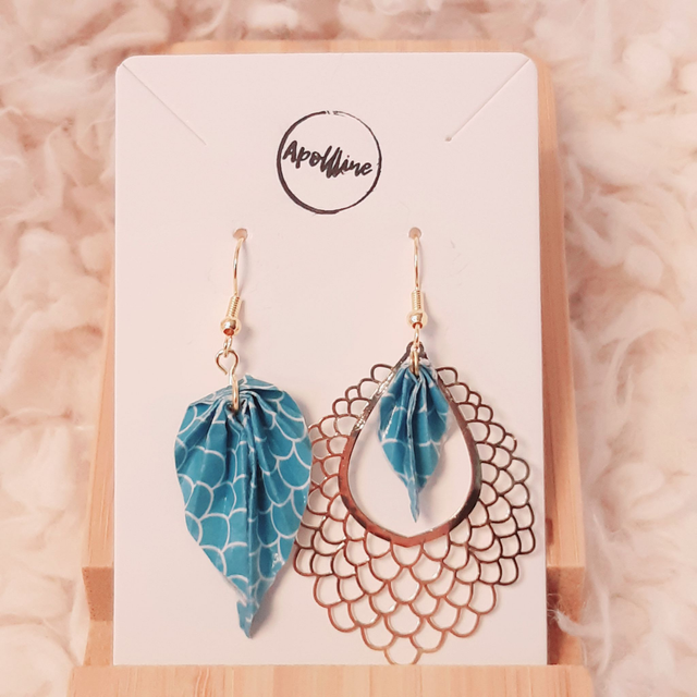 LES DIFFÉRENTES – boucles d&#039;oreilles asymétriques en origami