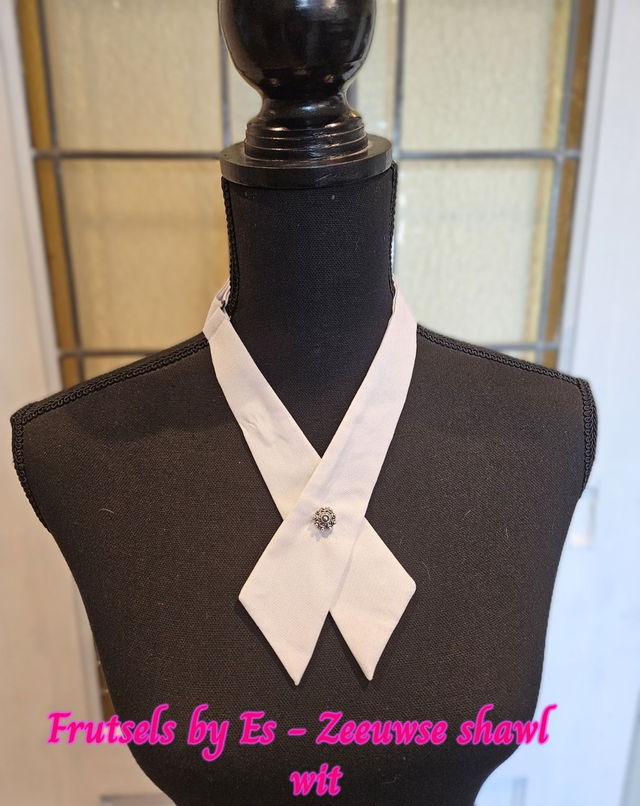 Shawl Zeeuws knopje