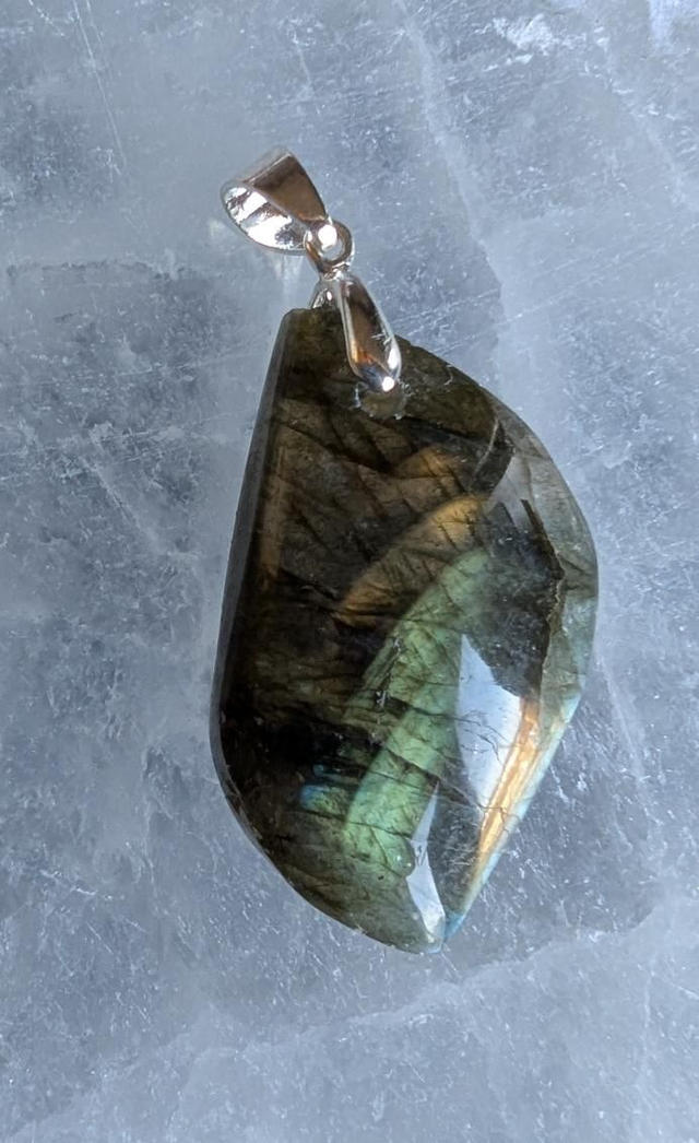 Labradorite 
