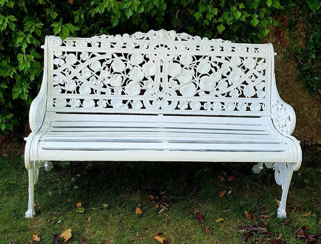 Coalbrookdale Style
Nasturtium Garden Bench

