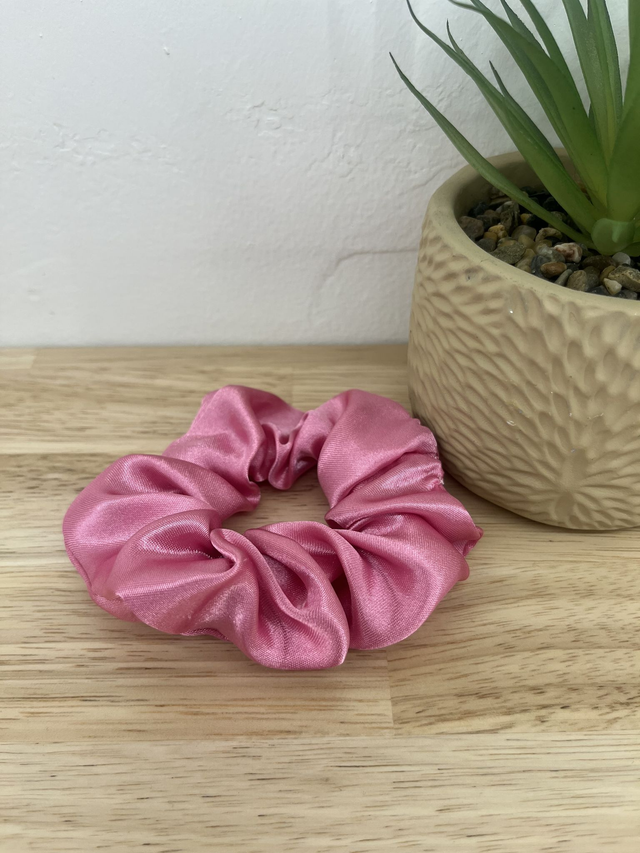 Chouchou en satin - rose bonbon